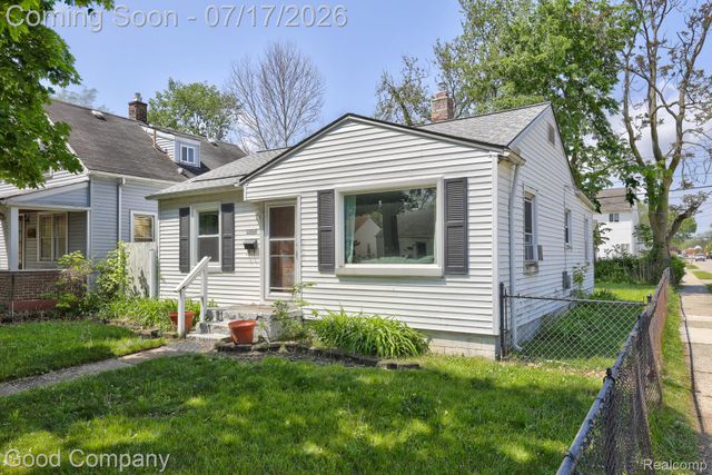23465 Hazelwood Avenue, Hazel Park, MI 48030