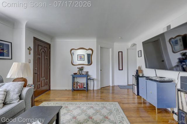 23465 Hazelwood Avenue, Hazel Park, MI 48030