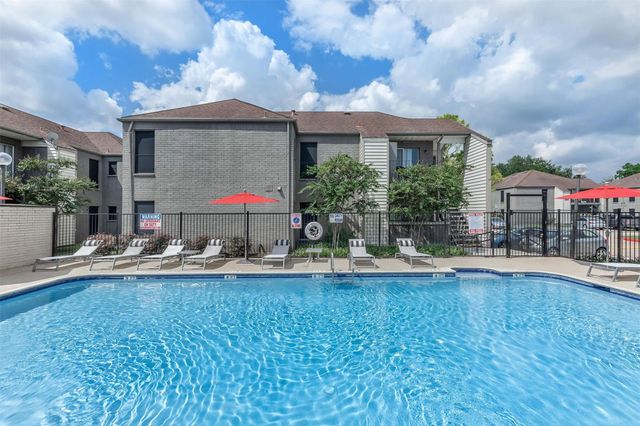 1111 W Main Street 4104, League City, TX 77573