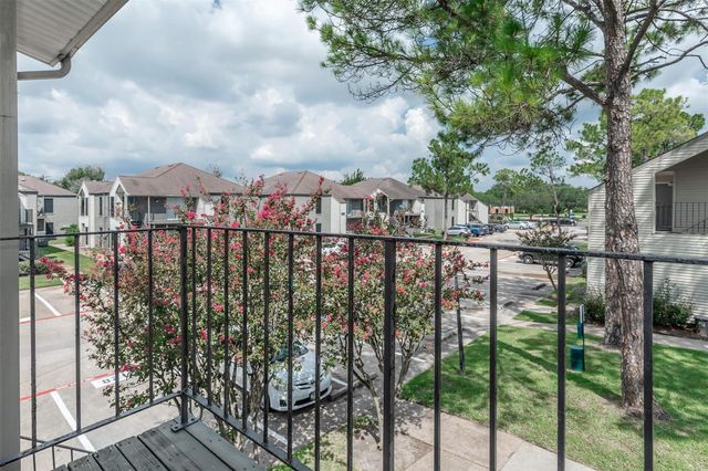 1111 W Main Street 4104, League City, TX 77573
