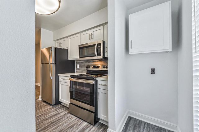 1111 W Main Street 4104, League City, TX 77573