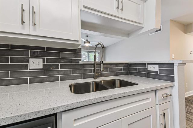1111 W Main Street 4104, League City, TX 77573