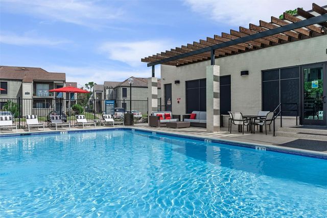 1111 W Main Street 4104, League City, TX 77573