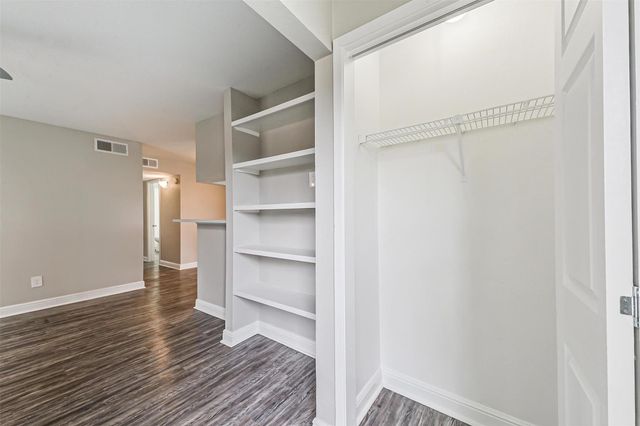 1111 W Main Street 4104, League City, TX 77573