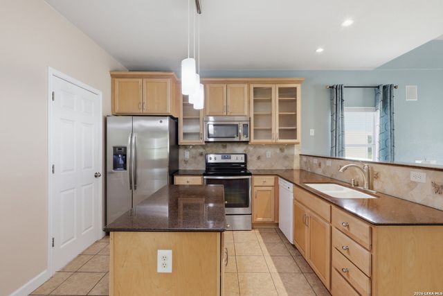 3800 Columbia, Cibolo, TX 78108