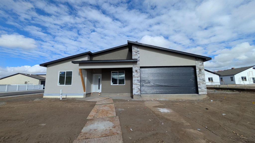 1703 Rusty Rivet Road, Fruita, CO 81521