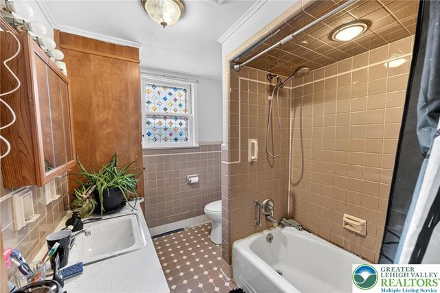 601 East Abbott Street, Lansford Boro, PA 18232