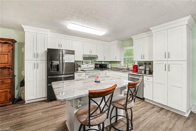 1848 Woodglo Drive, Asheboro, NC 27205