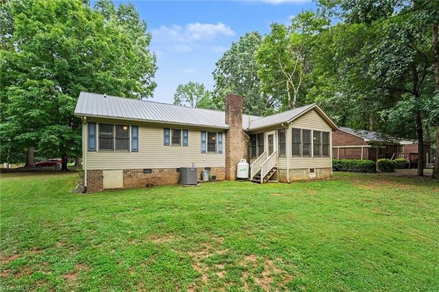 1848 Woodglo Drive, Asheboro, NC 27205