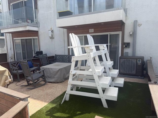 711 Island Ct 1, Mission Beach, CA 92109