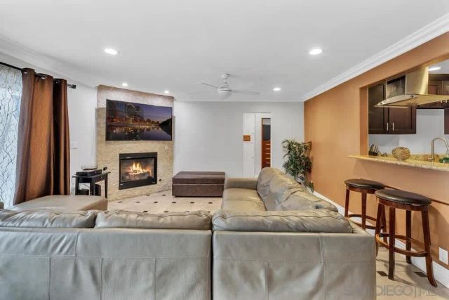 711 Island Ct 1, Mission Beach, CA 92109