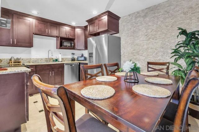 711 Island Ct 1, Mission Beach, CA 92109