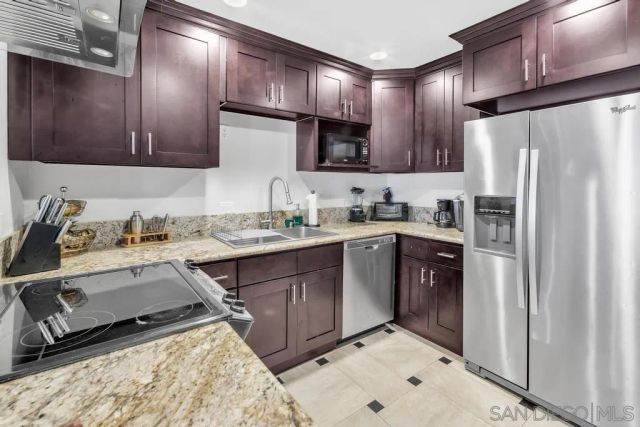 711 Island Ct 1, Mission Beach, CA 92109