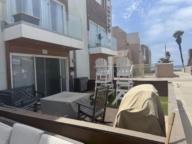 711 Island Ct 1, Mission Beach, CA 92109