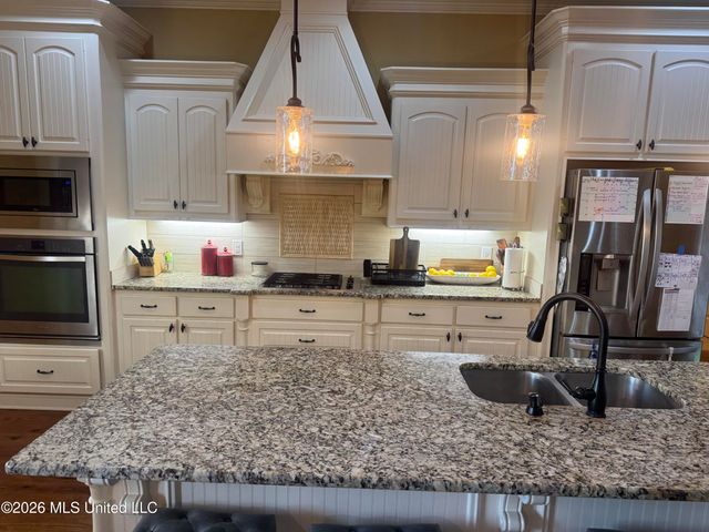 120 Claiborne Street, Madison, MS 39110
