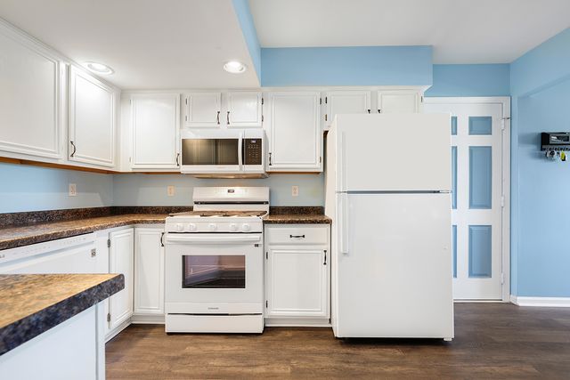 5602 W Von Avenue A, Monee, IL 60449