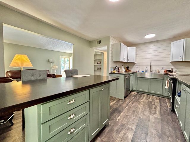 43-4 Woodson Bend, Bronston, KY 42518