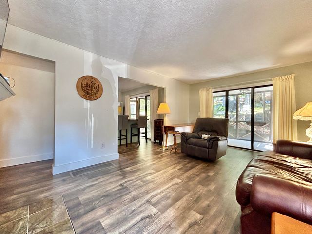 43-4 Woodson Bend, Bronston, KY 42518