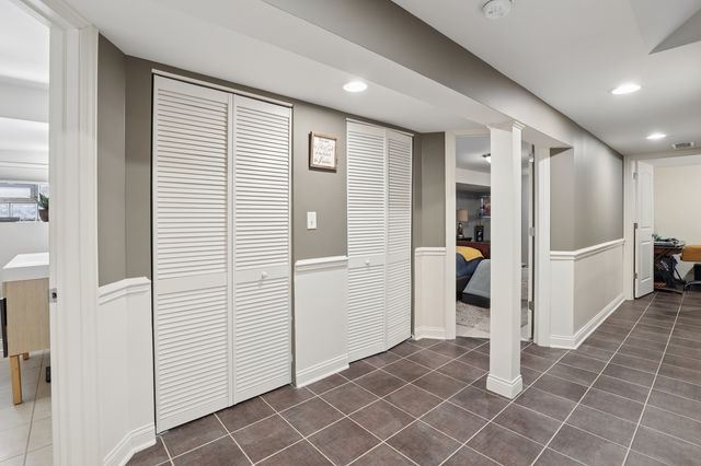 4565 N McVicker Avenue, Chicago, IL 60630