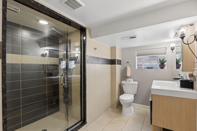 4565 N McVicker Avenue, Chicago, IL 60630