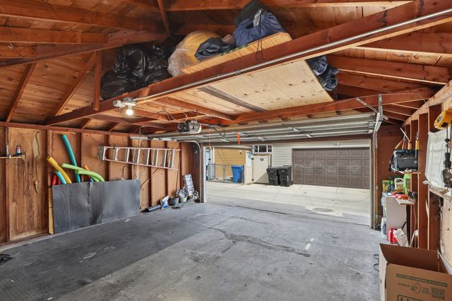 4565 N McVicker Avenue, Chicago, IL 60630