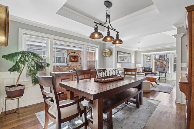 4565 N McVicker Avenue, Chicago, IL 60630