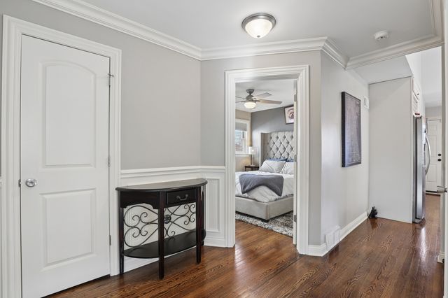 4565 N McVicker Avenue, Chicago, IL 60630