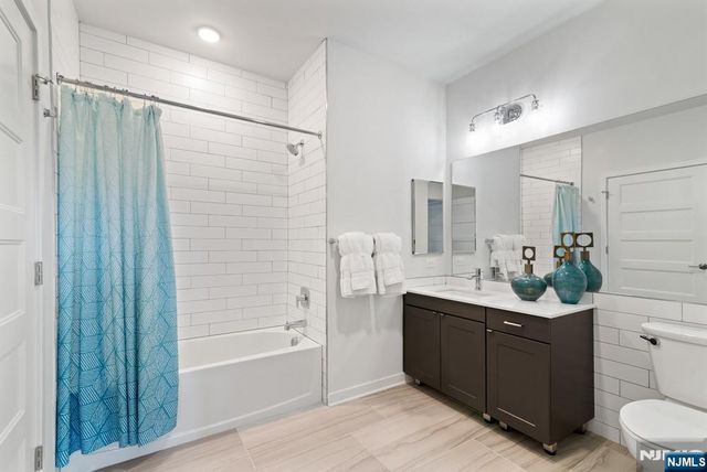 15 W Johnson Avenue 205, Bergenfield, NJ 07621