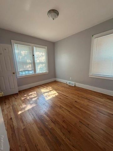 15860 Normandy Street, Detroit, MI 48238