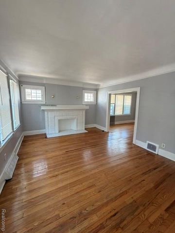 15860 Normandy Street, Detroit, MI 48238