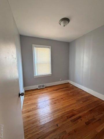 15860 Normandy Street, Detroit, MI 48238