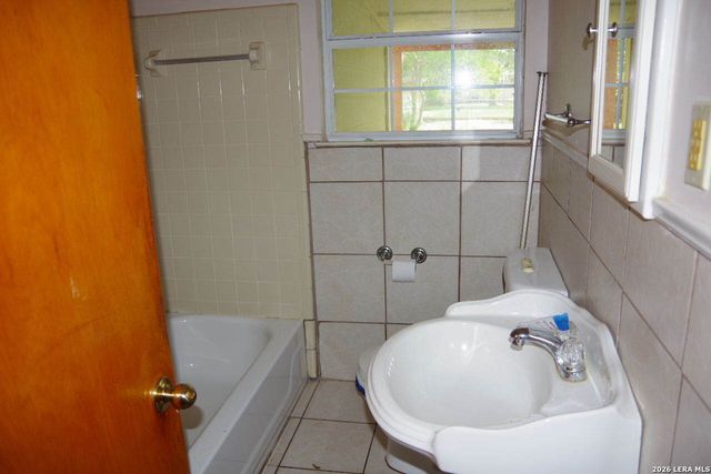 546 RICE RD, San Antonio, TX 78220
