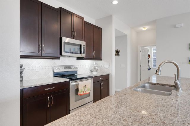 10019 LENOX STREET, Clermont, FL 34711