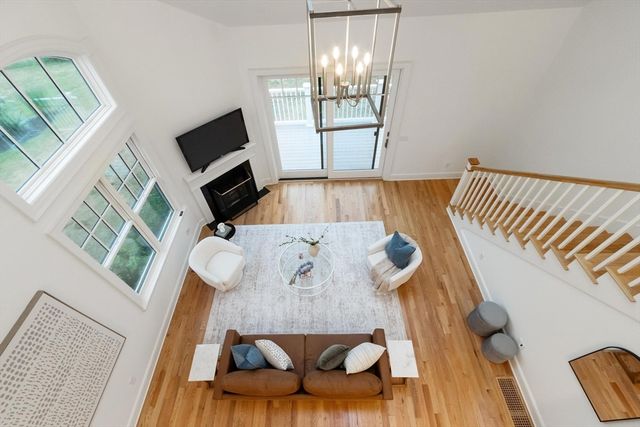 14 Millstone Dr, Sherborn, MA 01770