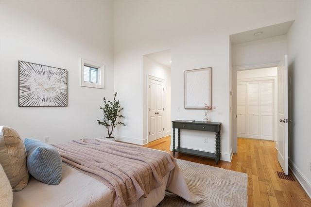 14 Millstone Dr, Sherborn, MA 01770