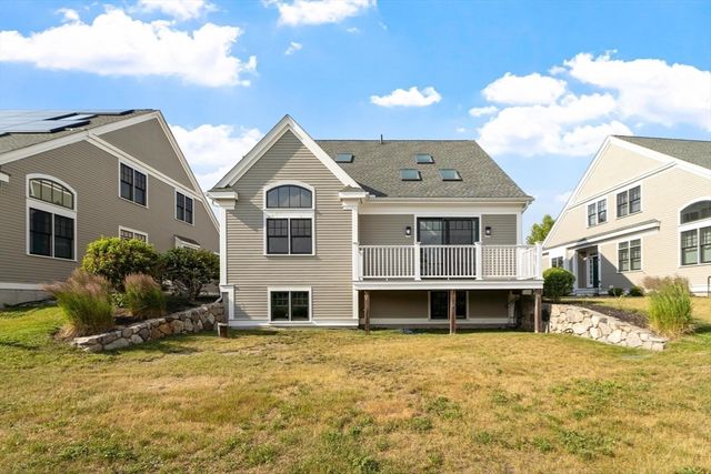 14 Millstone Dr, Sherborn, MA 01770