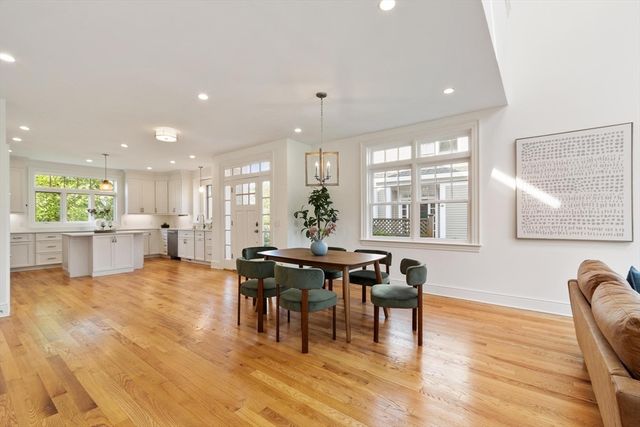 14 Millstone Dr, Sherborn, MA 01770