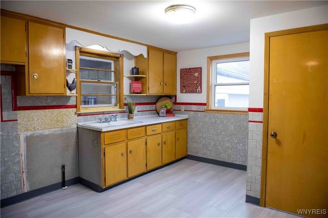 144 East Milnor Avenue, Lackawanna, NY 14218