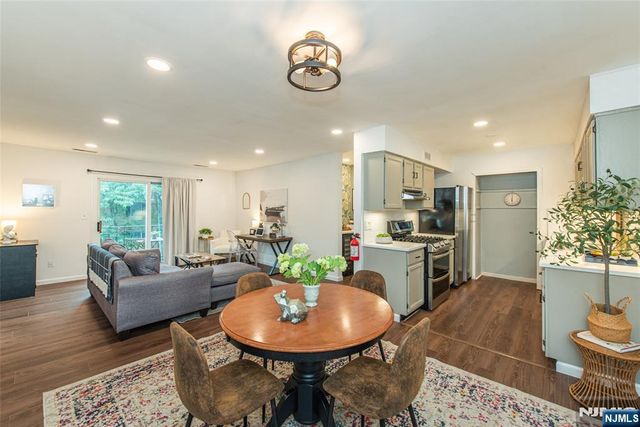 34 John Street 3A, Bloomfield, NJ 07003