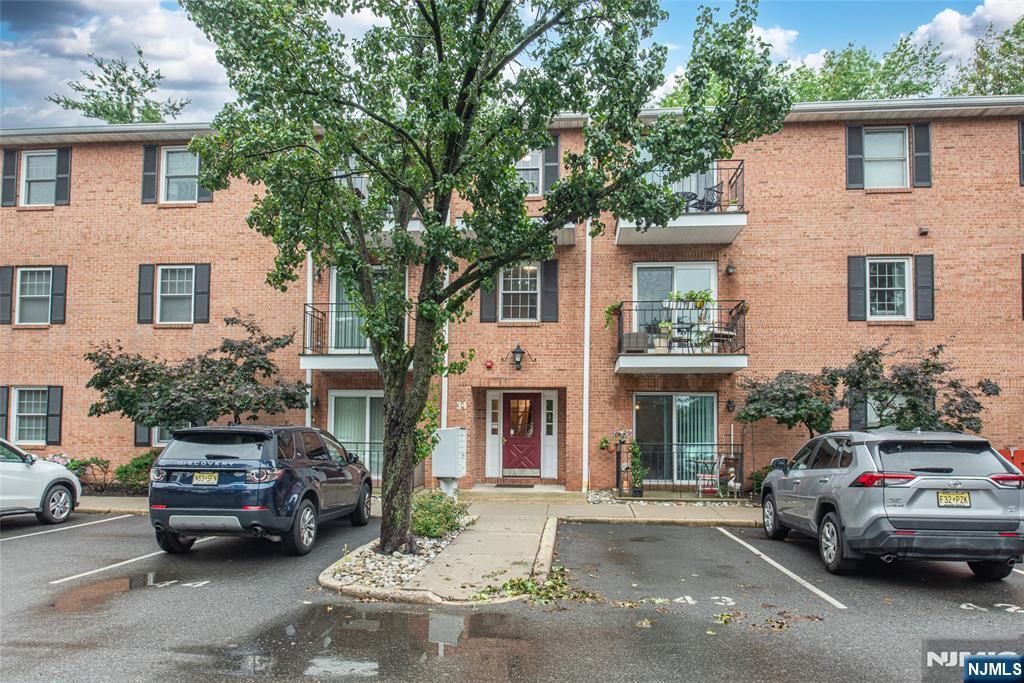 34 John Street 3A, Bloomfield, NJ 07003