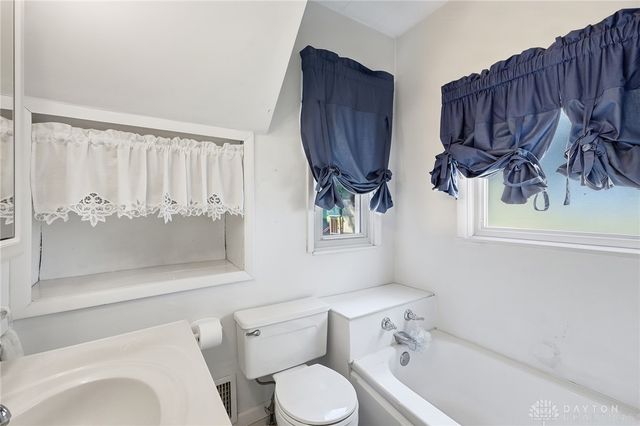 121 E Main Street, West Carrollton, OH 45449