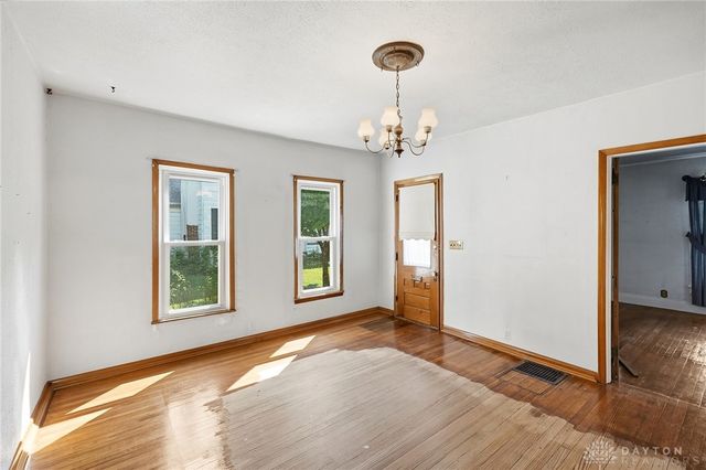 121 E Main Street, West Carrollton, OH 45449