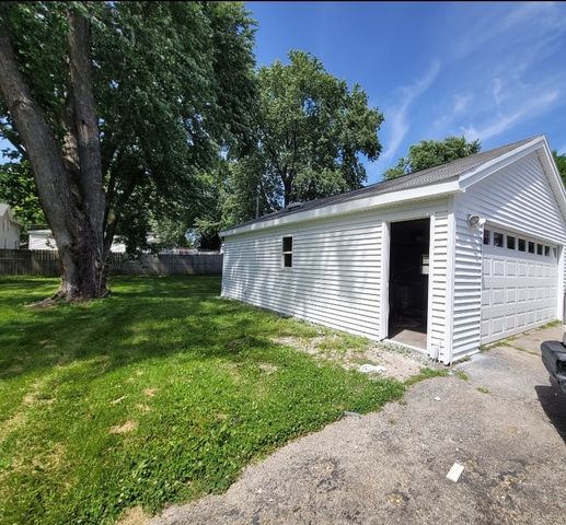 826 Grove Street, Aurora, IL 60505