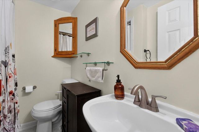 809 Sacandaga Road, Glenville, NY 12302