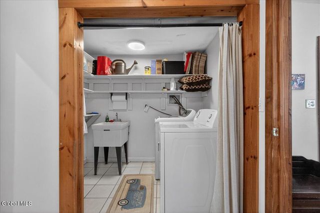 809 Sacandaga Road, Glenville, NY 12302