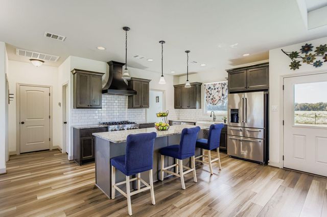 32123 Howell Road, Waller, TX 77484