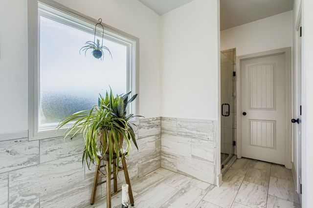 32123 Howell Road, Waller, TX 77484