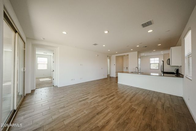 2560 N MORRISON Avenue, Casa Grande, AZ 85122