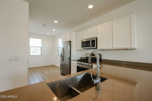 2560 N MORRISON Avenue, Casa Grande, AZ 85122