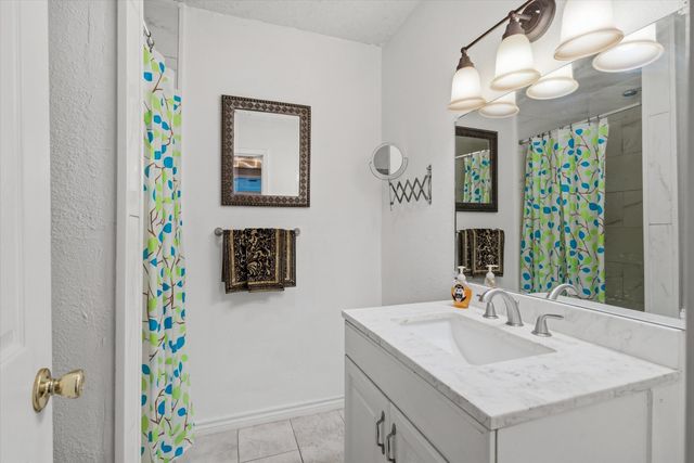 800 VZ County Road 2112, Canton, TX 75103